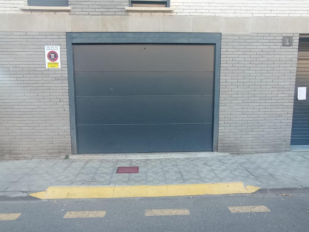 Imagen Recordatorio para propietarios de garajes sobre las autorizaciones municipales para entradas a través de las aceras