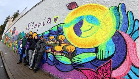 Imagen Sabiñánigo estrena el mural "Utopía": un retrato colaborativo y...
