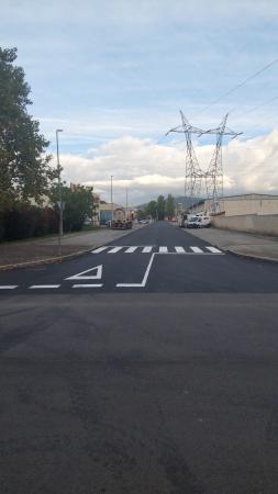 Imagen Se mejora el asfaltado de la Calle Fenillosa del polígono industrial